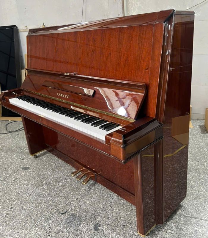 Piano Yamaha W202 cao cấp